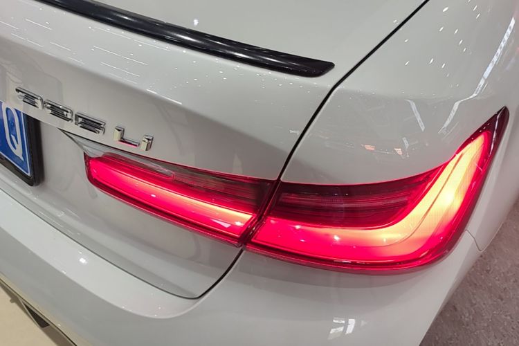 BMW 3 Series 2023 car image #8