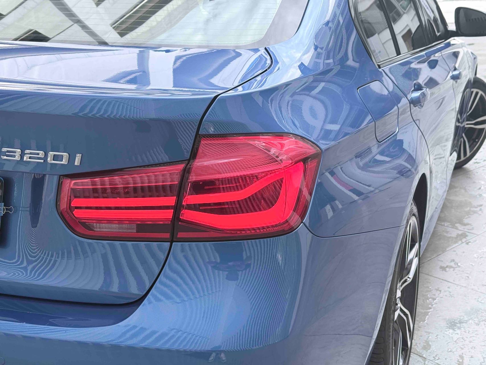 BMW 3 Series 2019 car image #6