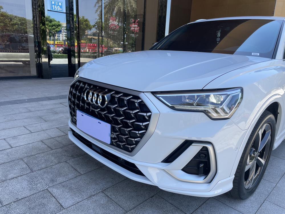 Audi Q3 2024 car image #7
