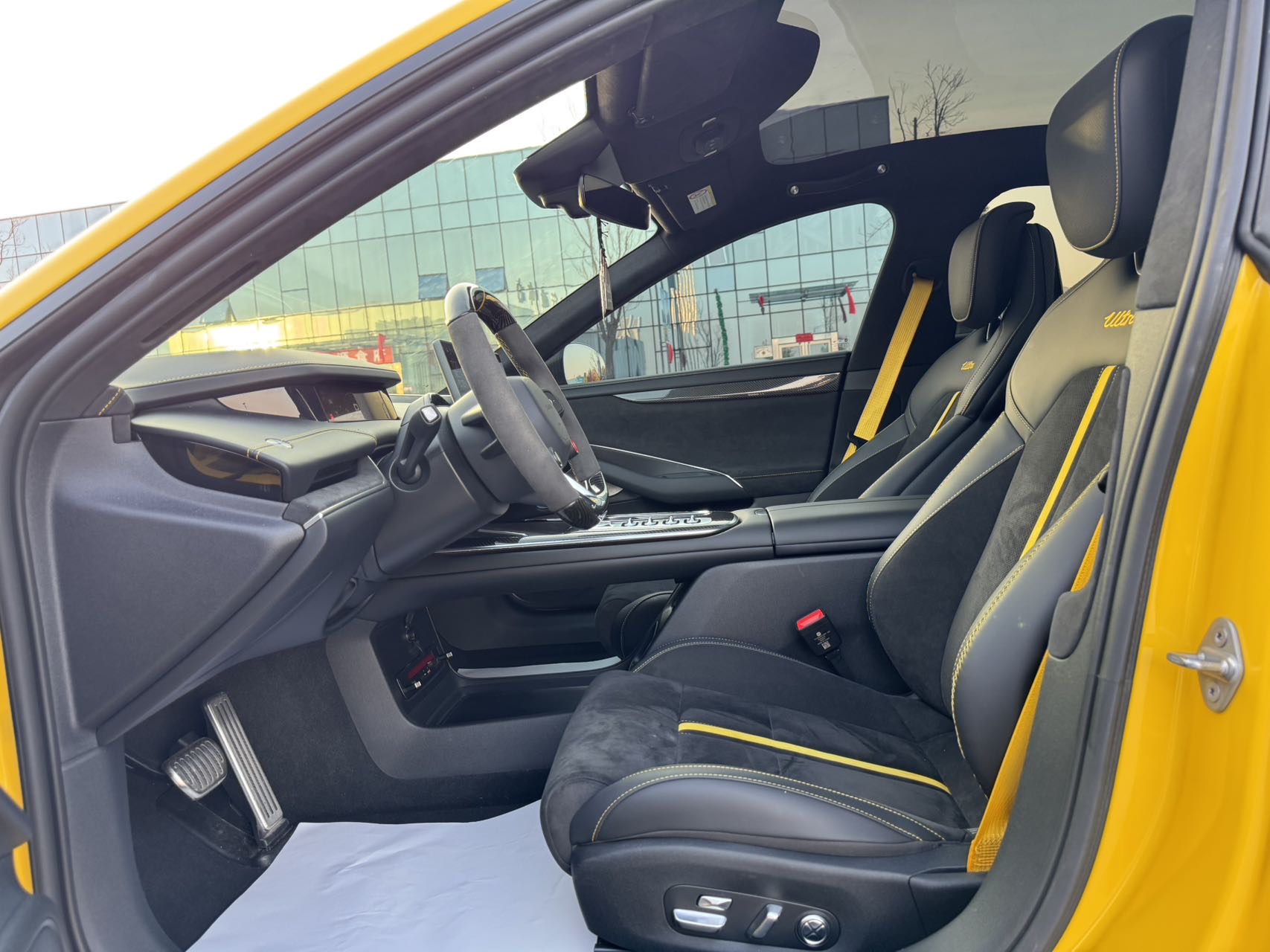 MI SU7 Ultra 2025 #9 MI SU7 Ultra 2025 car image #9
