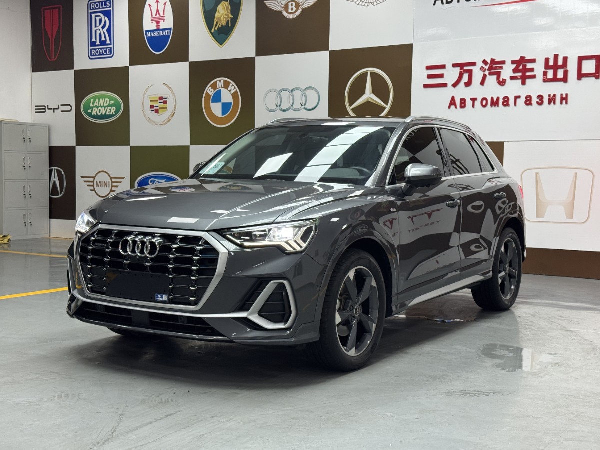 Audi Q3 2021 car image 