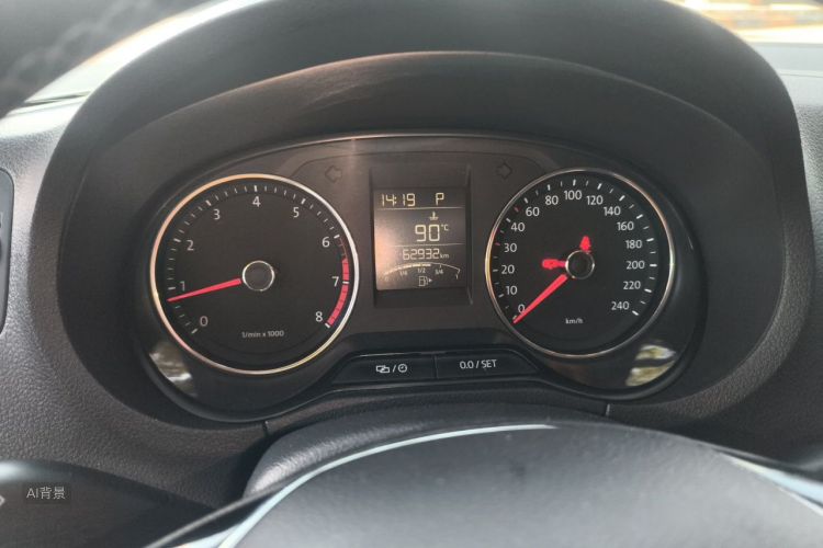 Volkswagen Polo 2015 car image #13