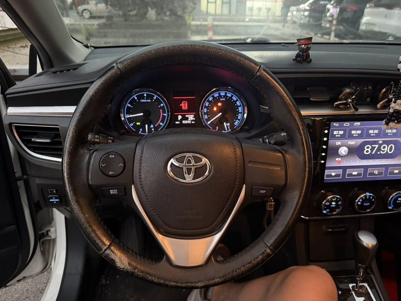 Toyota Corolla 2015 car image #8