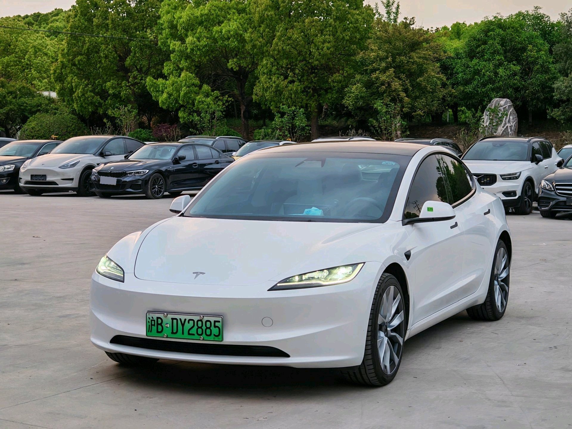 Tesla Model 3 2025 Tesla Model 3 2025 car image