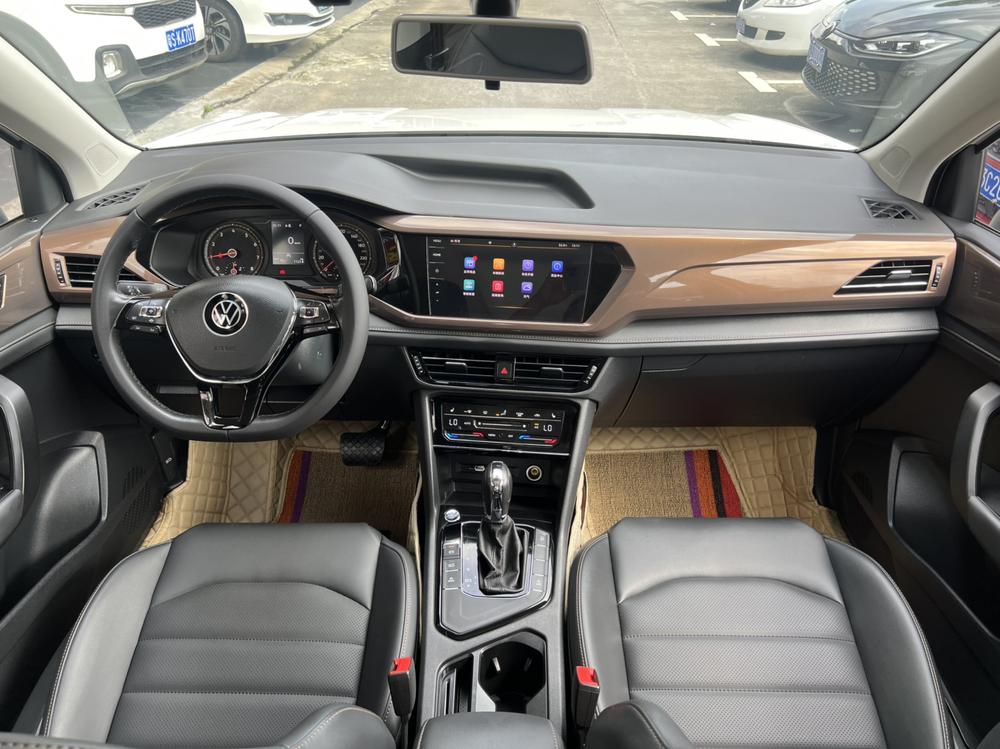 Volkswagen Tharu 2021 car image #7