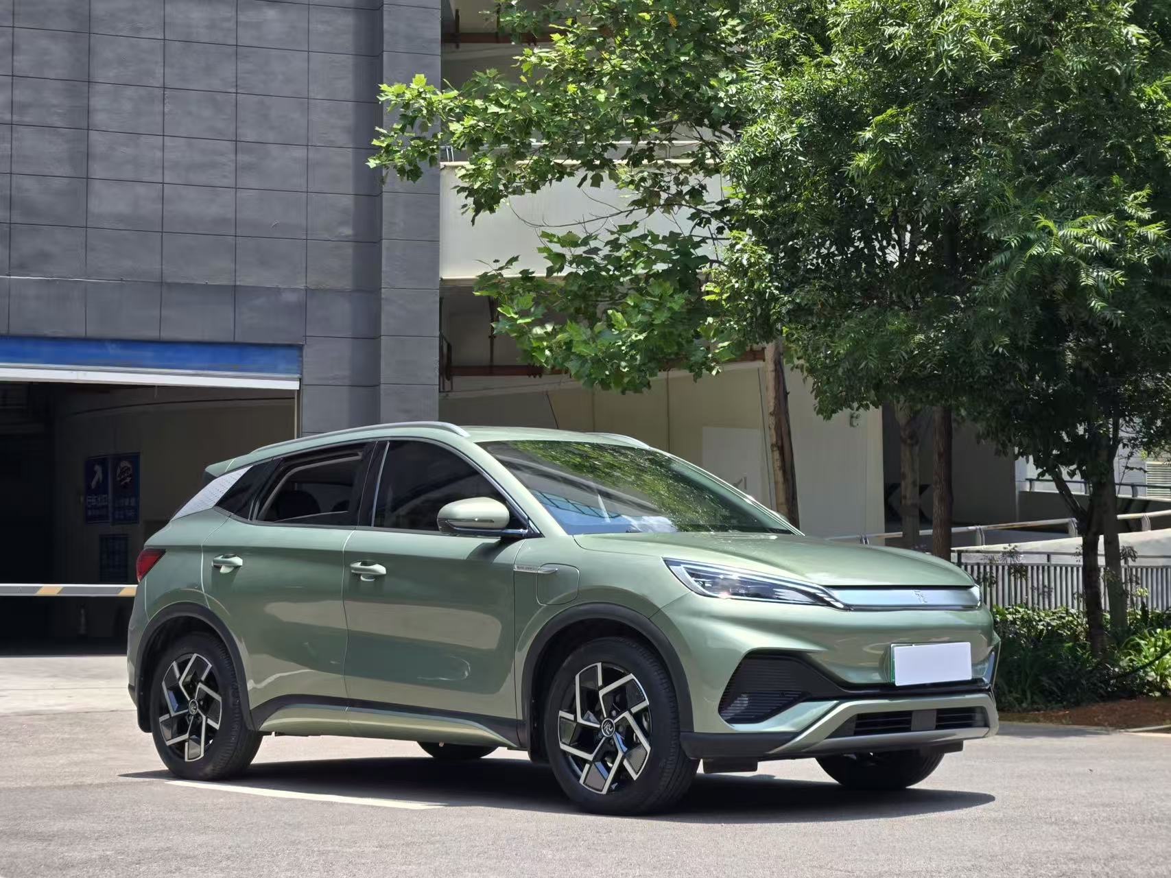 BYD Yuan Plus 2023 immagine di auto #3
