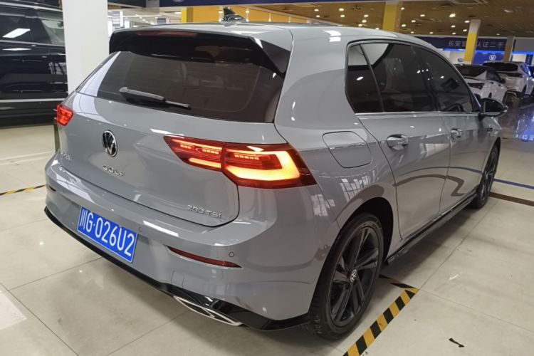 Volkswagen Golf 2023 car image #5