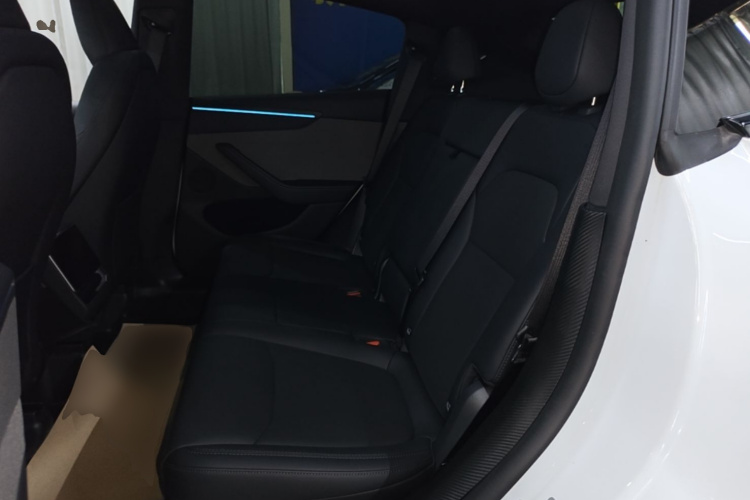 Tesla Model Y 2026 #17 Tesla Model Y 2026 car image #17