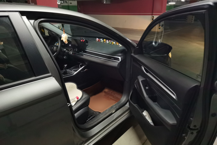 GEELY Emgrand 2022 car image #27