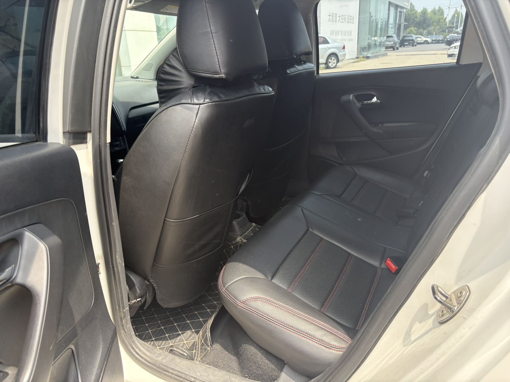 Volkswagen Polo 2017 #4 Volkswagen Polo 2017 car image #4