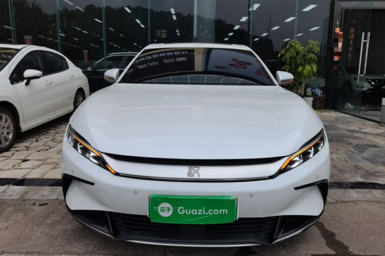 BYD Han 2023 car image #3