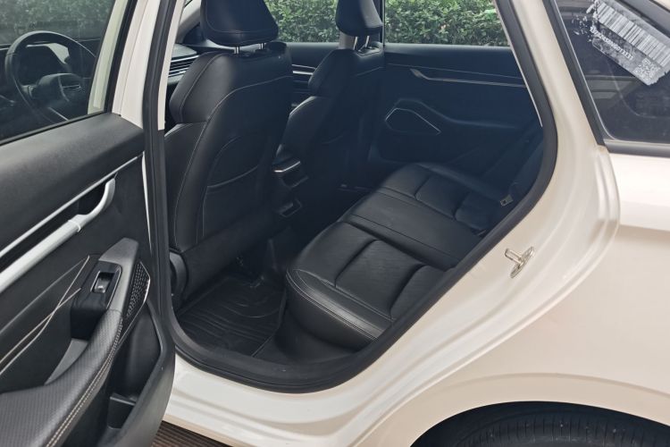 GEELY Emgrand 2022 #13 GEELY Emgrand 2022 car image #13