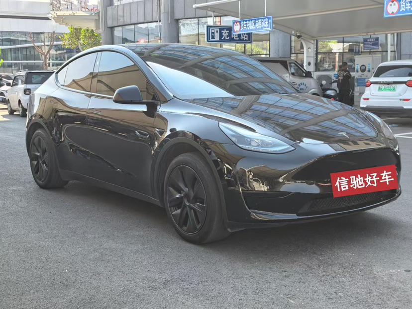 Tesla Model Y 2024 #3 Tesla Model Y 2024 car image #3