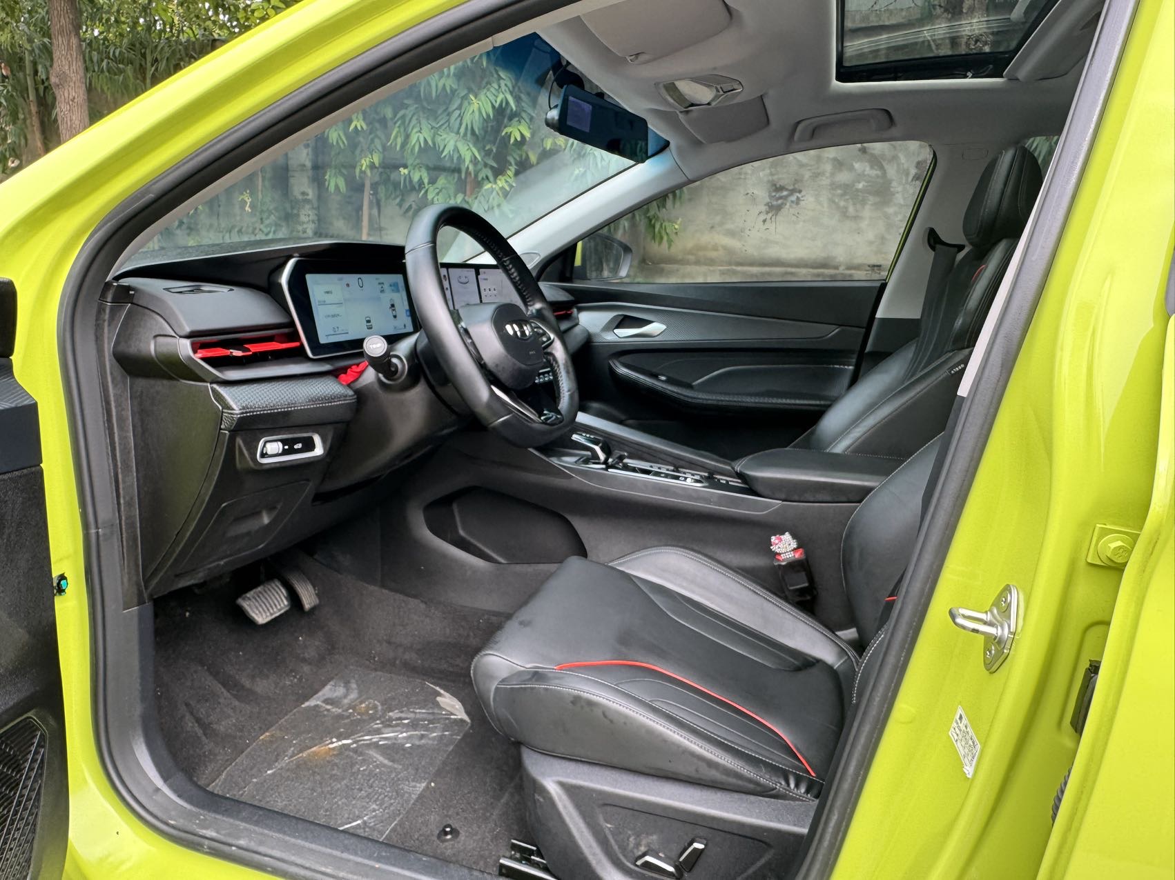 2022 car image #3