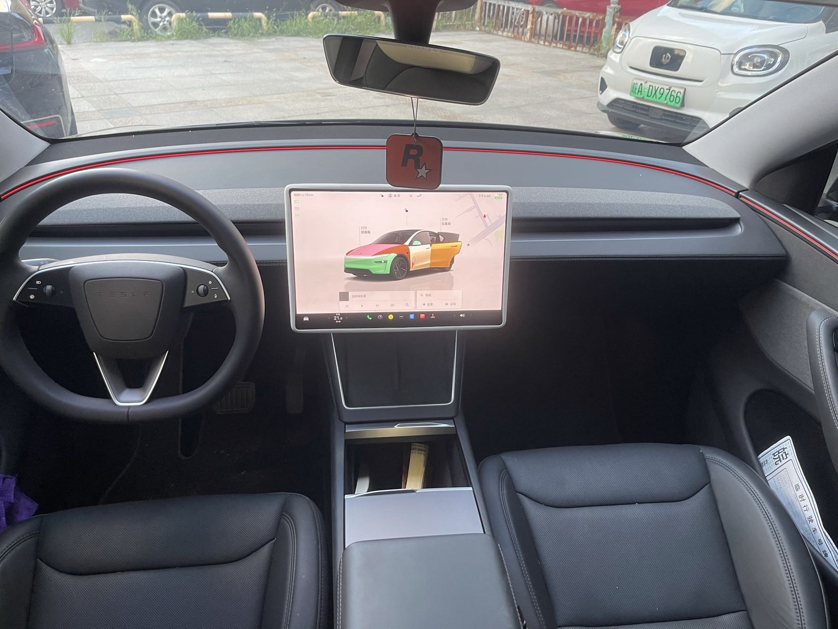Tesla Model Y 2025 #7 Tesla Model Y 2025 car image #7