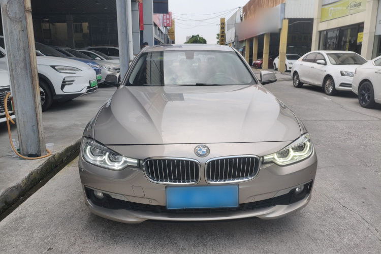 BMW 3 Series 2018 #3 BMW 3 Series 2018 car image #3