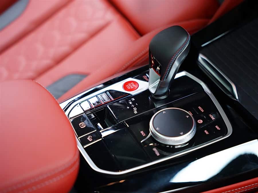 BMW X4 M 2022 immagine di auto #49