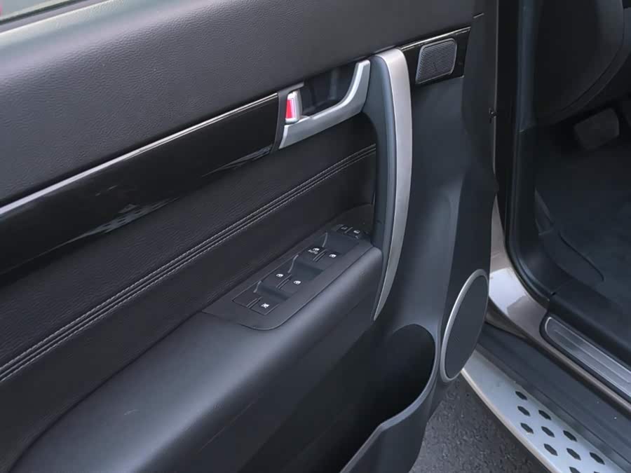 Chevrolet Captiva 2016 imagen de coche #49