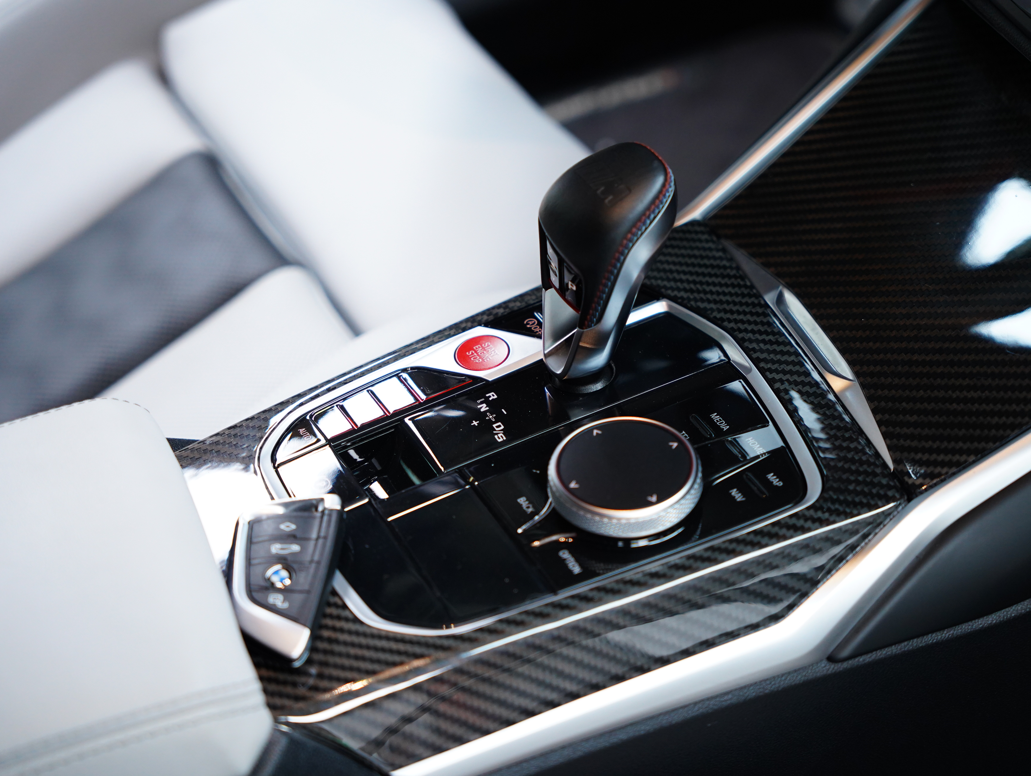 BMW M3 2024 imagen de coche #49