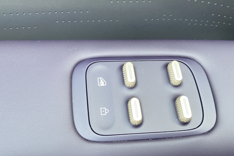 Avatr 07 2025 car image #49