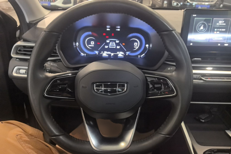 GEELY Emgrand 2022 #11 GEELY Emgrand 2022 car image #11
