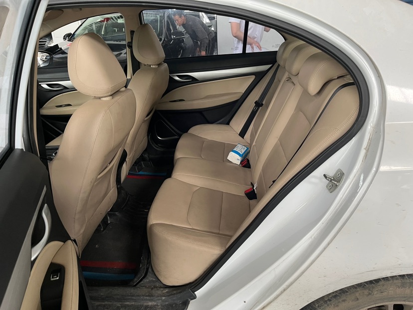 GEELY Emgrand 2018 #4 GEELY Emgrand 2018 car image #4