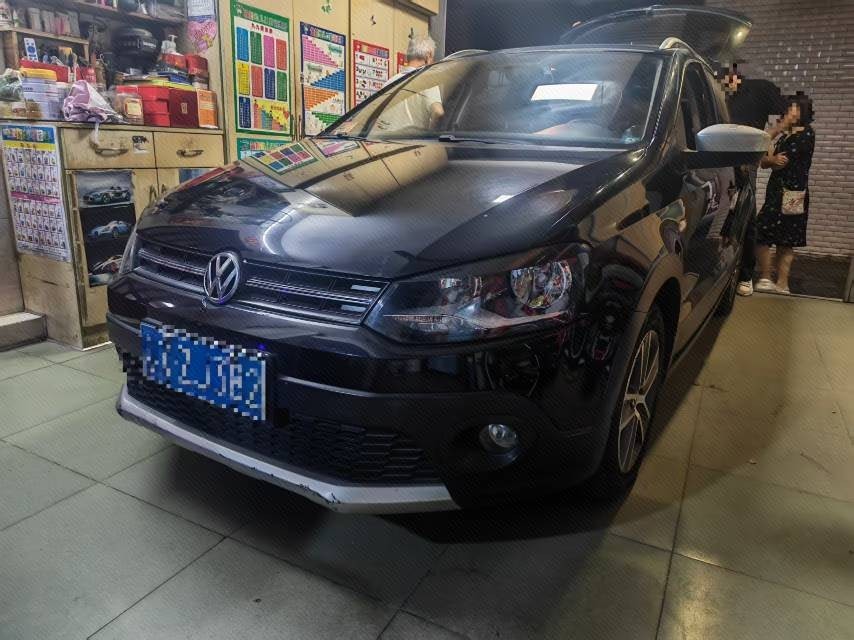 Volkswagen Polo 2012 car image 