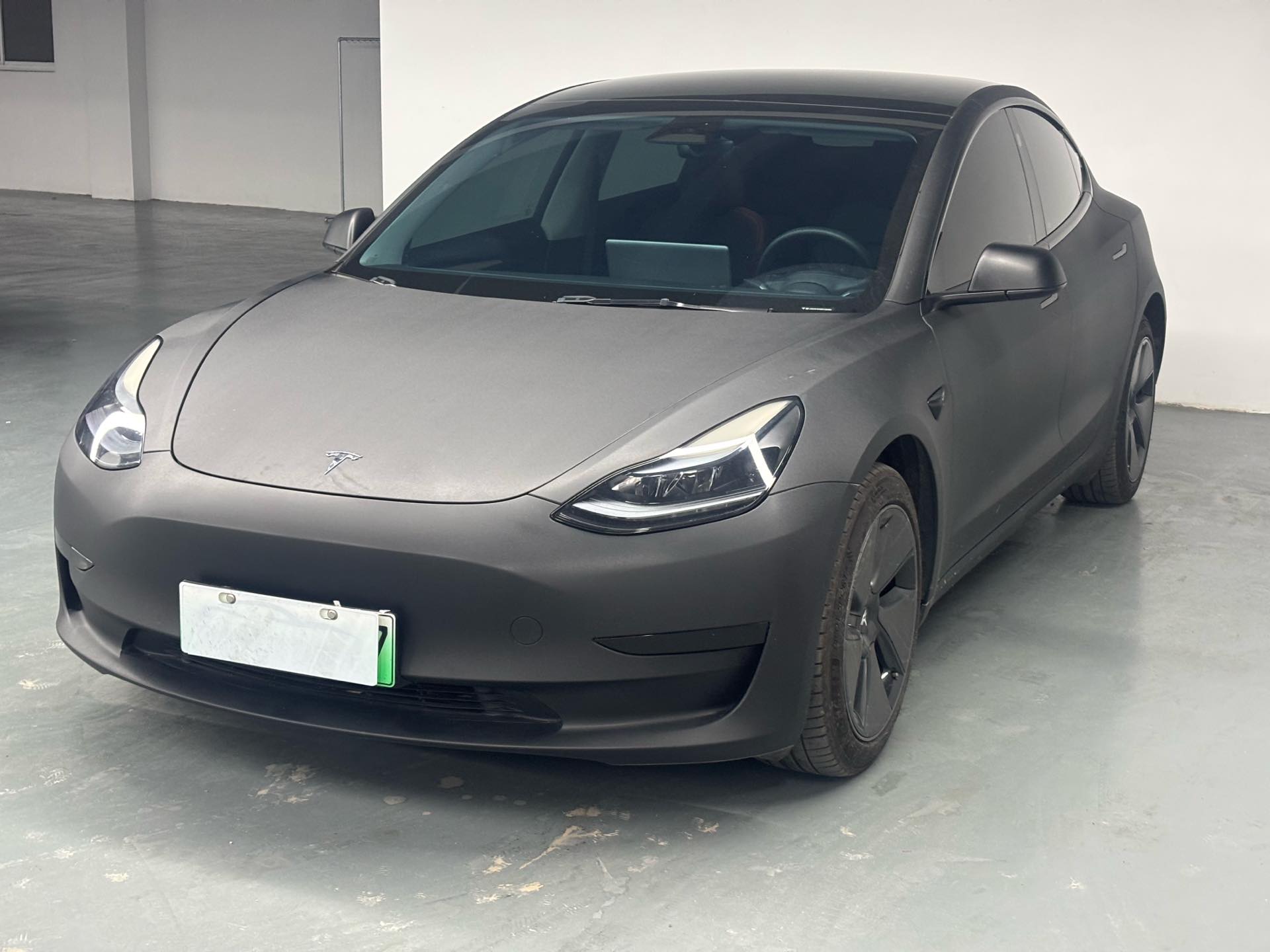 Tesla Model 3 2023 car image 