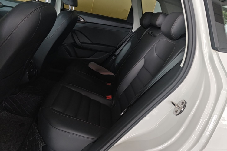 Volkswagen Tharu 2022 car image #17