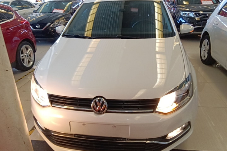 Volkswagen Polo 2018 car image #3