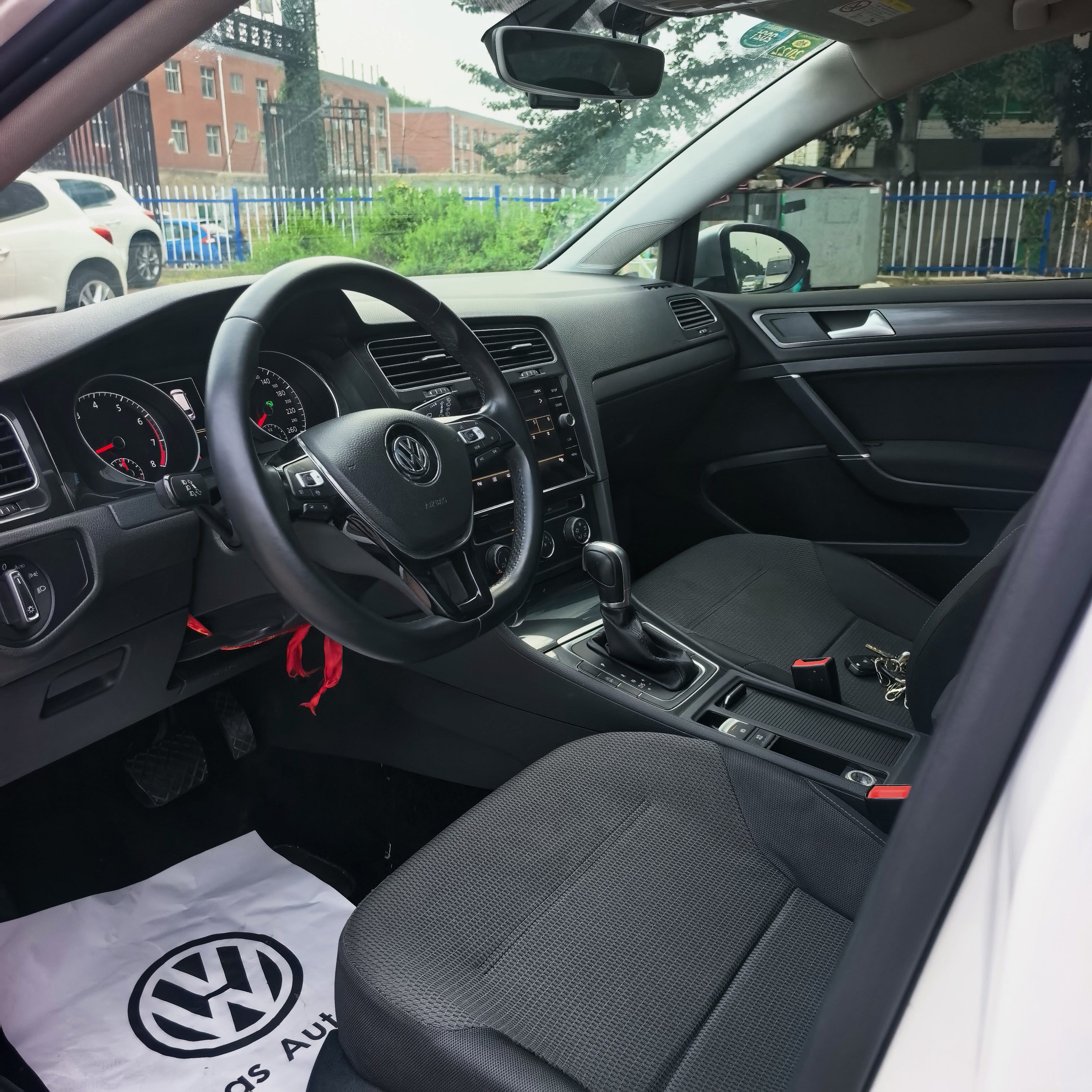 Volkswagen Golf (Imported) 2020 #9 Volkswagen Golf (Imported) 2020 car image #9