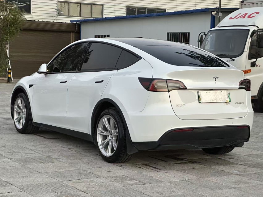 Tesla Model Y 2021 #9 Tesla Model Y 2021 car image #9
