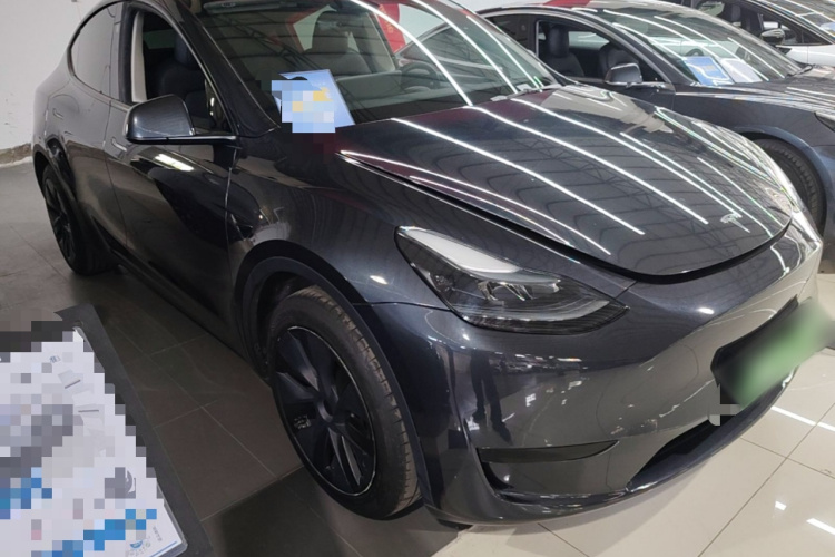 Tesla Model Y 2024 #4 Tesla Model Y 2024 car image #4