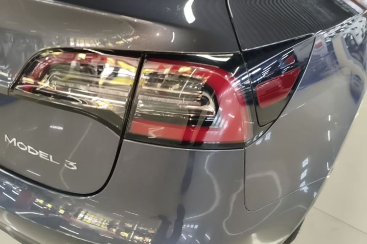 Tesla Model 3 2020 car image #8