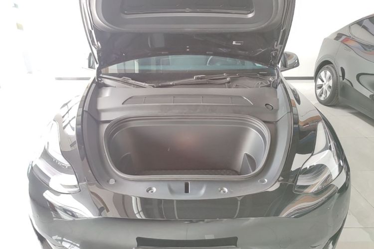 Tesla Model Y 2023 #22 Tesla Model Y 2023 car image #22