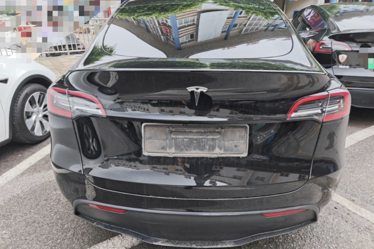 Tesla Model Y 2023 #6 Tesla Model Y 2023 immagine di auto #6