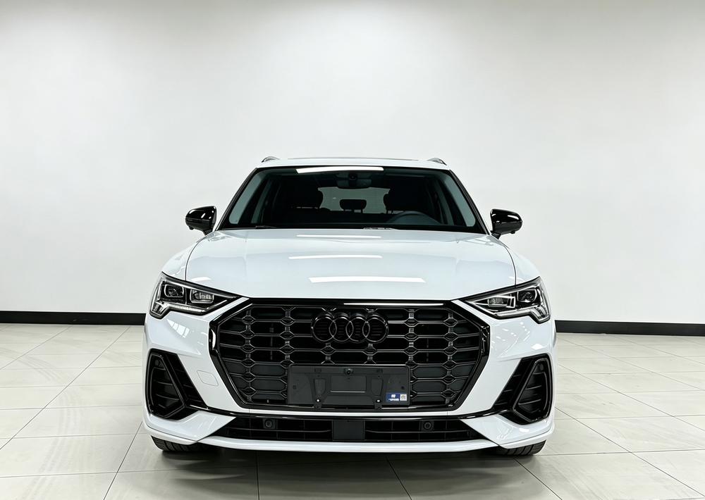 Audi Q3 2022 immagine di auto #2