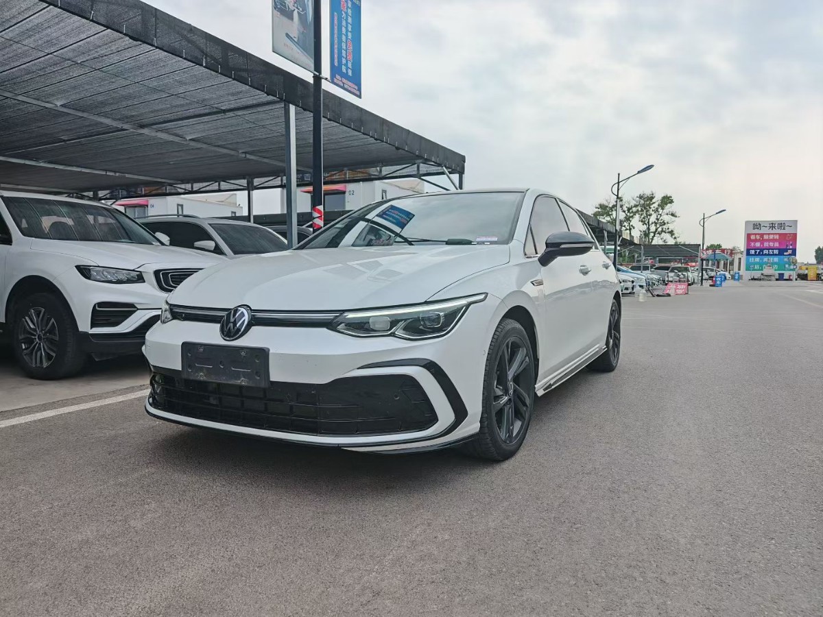 Volkswagen Golf 2022 car image 