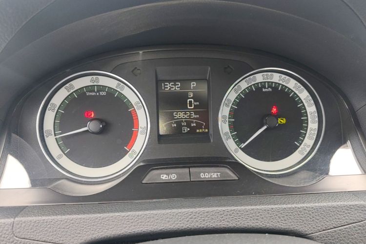 Skoda Rapid 2018 #14 Skoda Rapid 2018 image de voiture #14
