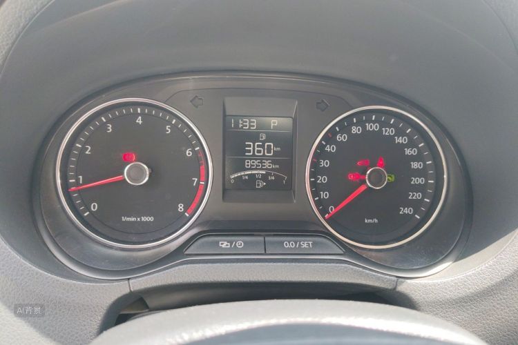 Volkswagen Polo 2016 car image #13