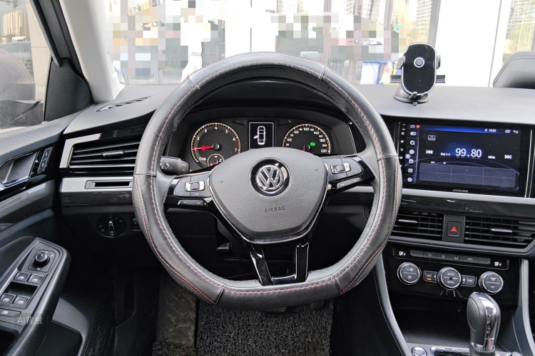 Volkswagen Bora 2019 car image #12