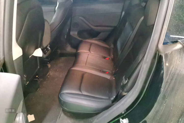 Tesla Model Y 2023 car image #19