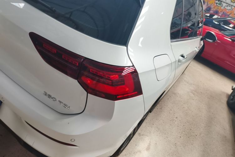 Volkswagen Golf 2023 car image #8