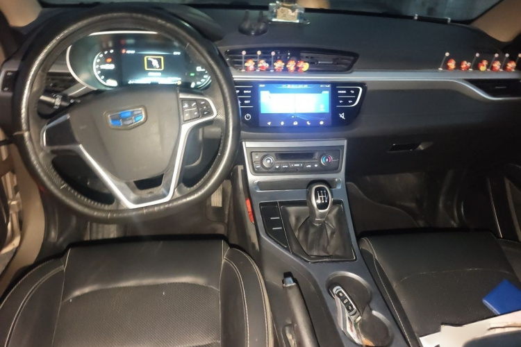 GEELY Emgrand 2018 #12 GEELY Emgrand 2018 car image #12