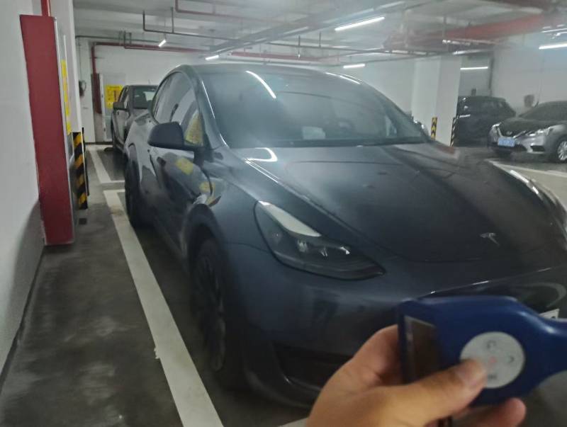 Tesla Model Y 2022 #2 Tesla Model Y 2022 car image #2