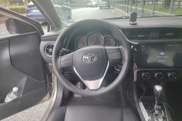 Toyota Corolla 2017 #15 Toyota Corolla 2017 car image #15