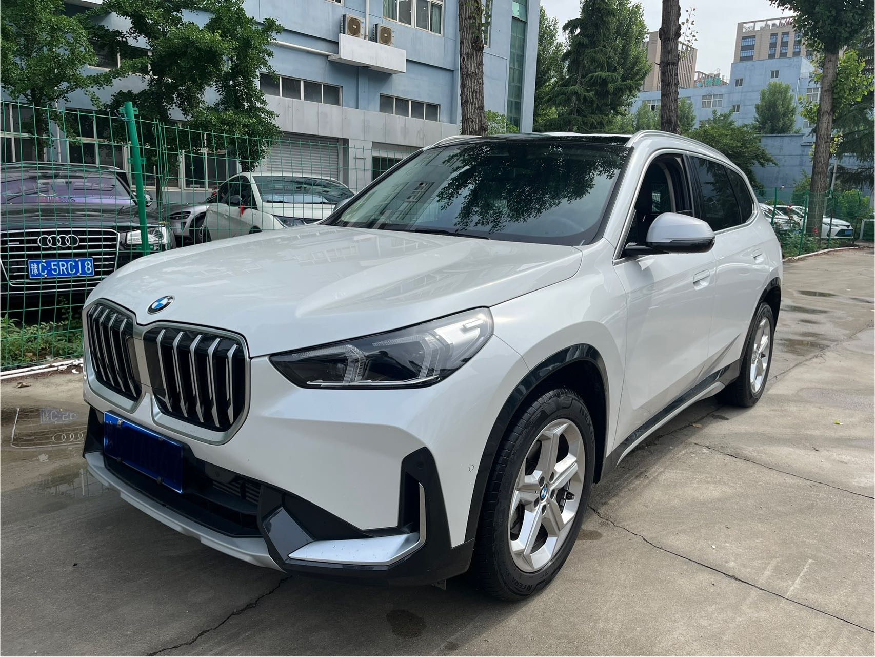 BMW X1 2023 BMW X1 2023 car image