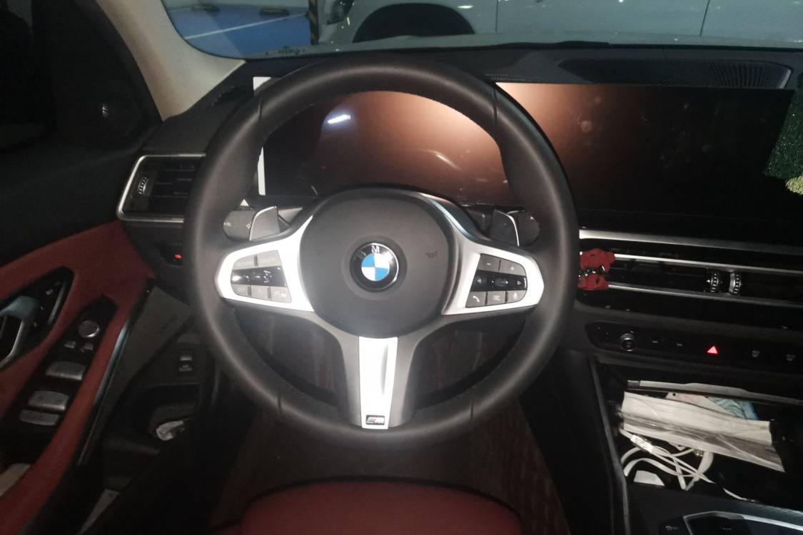 BMW 3 Series 2023 #22 BMW 3 Series 2023 car image #22