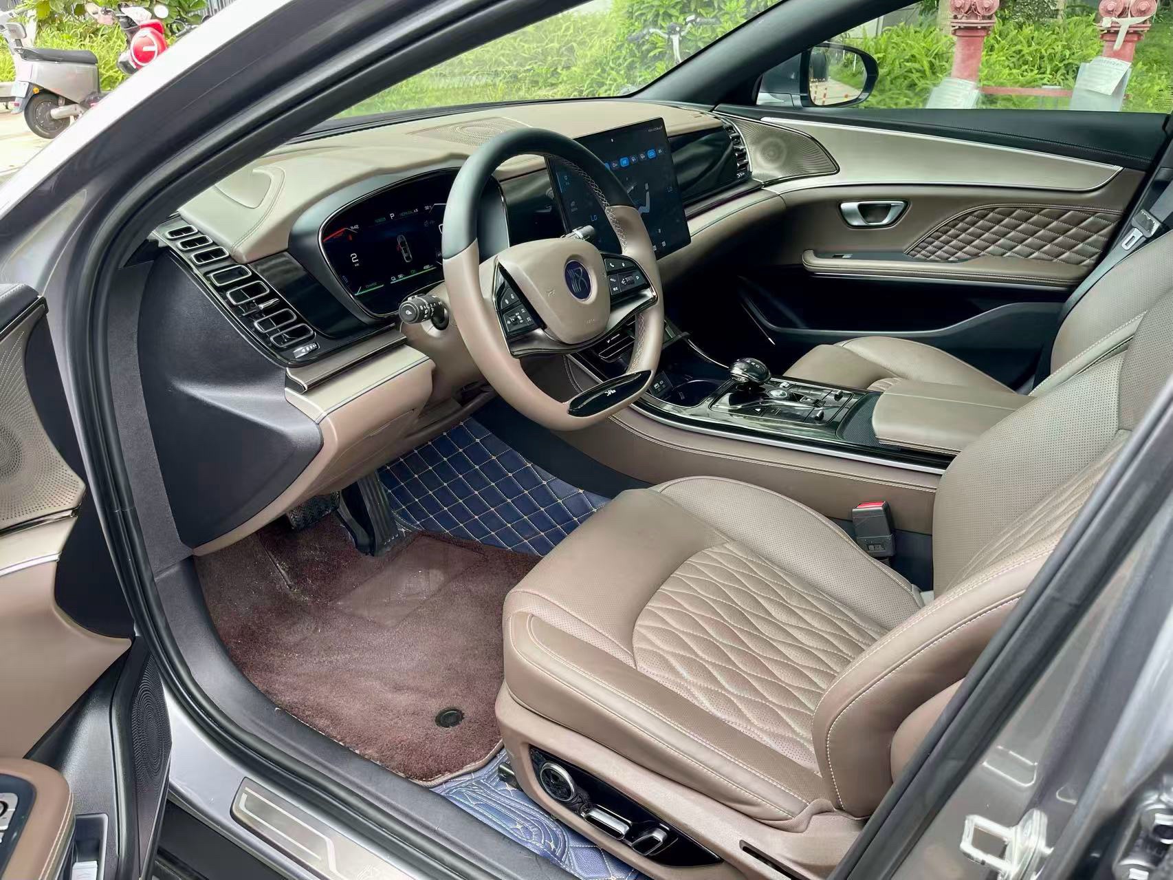 BYD Han 2023 car image #3