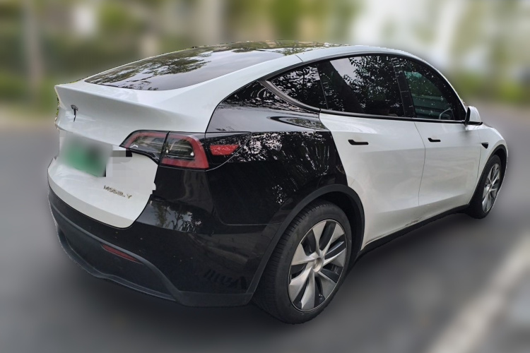 Tesla Model Y 2022 #5 Tesla Model Y 2022 car image #5